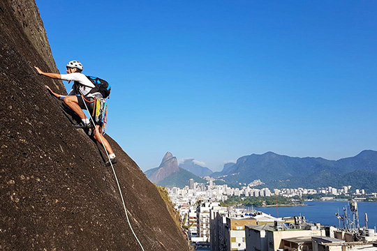 leading climbing course in Rio
